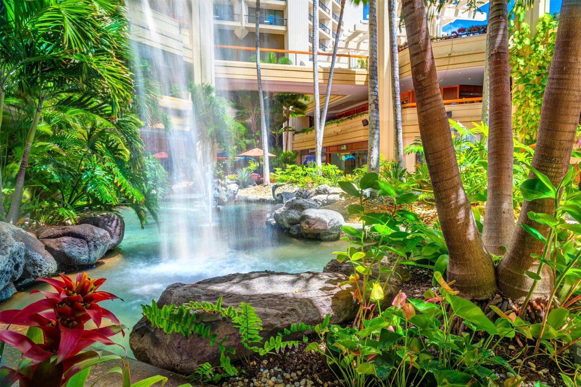 Hyatt Regency Waikiki Beach Resort & Spa Honolulu Exterior photo